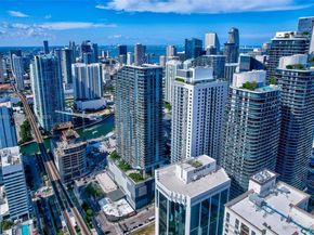 55 SW 9th St PH4501, Miami FL 33130