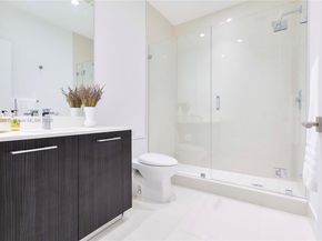 55 SW 9th St PH4501, Miami FL 33130