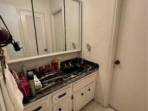 431 NW 32nd Ct, Miami FL 33125