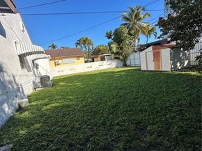 431 NW 32nd Ct, Miami FL 33125