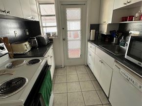 431 NW 32nd Ct, Miami FL 33125