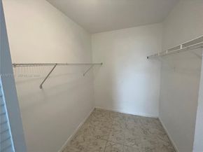 3710 NW 21st St 211, Lauderdale Lakes FL 33311