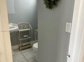 3601 NE 170th St 406, North Miami Beach FL 33160