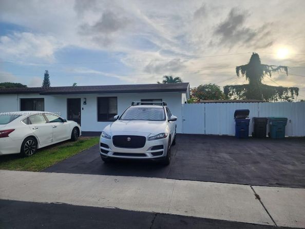10955 SW 223rd St, Miami FL 33170
