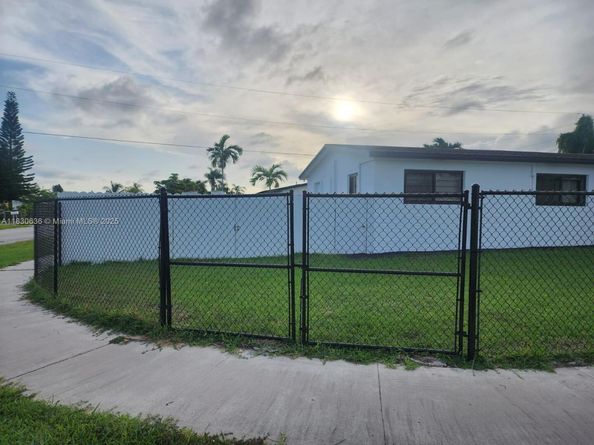 10955 SW 223rd St, Miami FL 33170