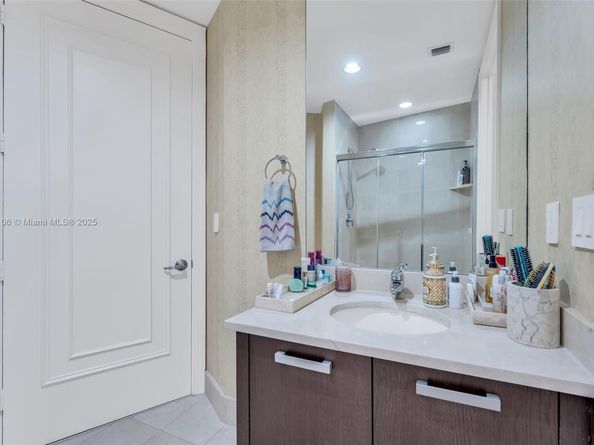 18101 Collins Ave 708, Sunny Isles Beach FL 33160