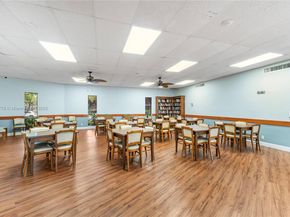 300 Berkley Rd 107, Hollywood FL 33024
