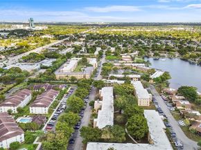 300 Berkley Rd 107, Hollywood FL 33024