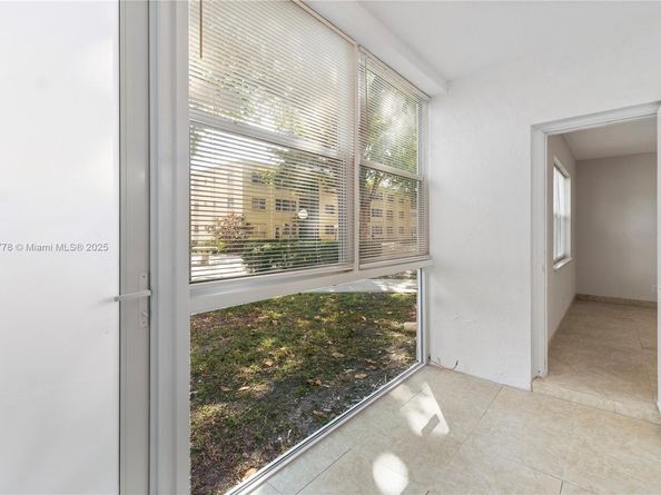 300 Berkley Rd 107, Hollywood FL 33024