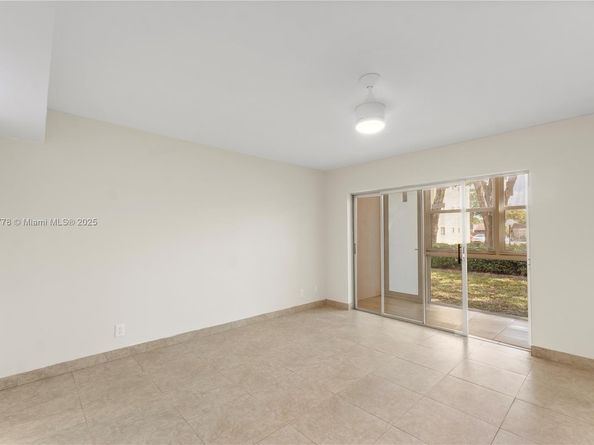 300 Berkley Rd 107, Hollywood FL 33024