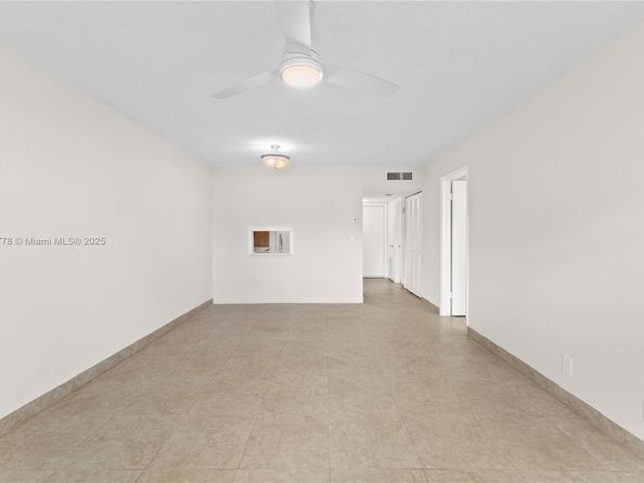 300 Berkley Rd 107, Hollywood FL 33024