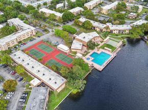 300 Berkley Rd 107, Hollywood FL 33024