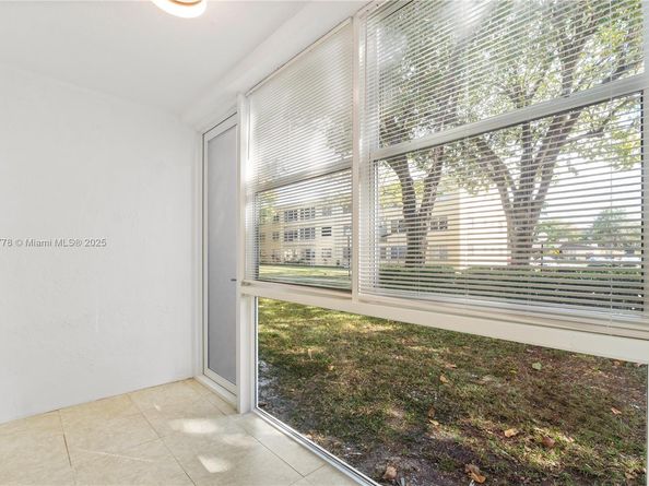 300 Berkley Rd 107, Hollywood FL 33024
