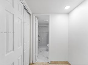 300 Berkley Rd 107, Hollywood FL 33024