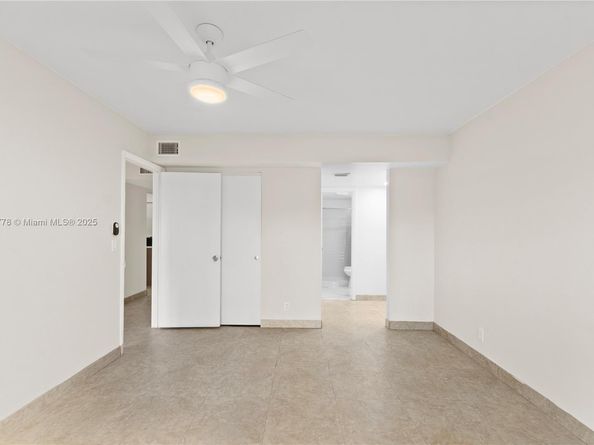 300 Berkley Rd 107, Hollywood FL 33024