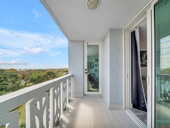 8233 Harding Ave 607, Miami Beach FL 33141