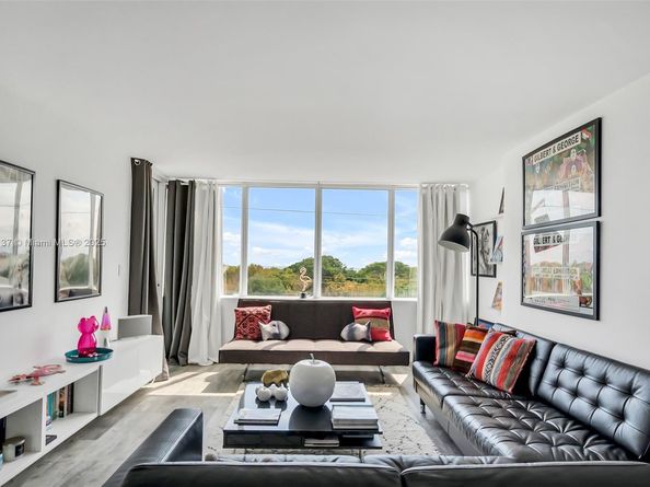 8233 Harding Ave 607, Miami Beach FL 33141