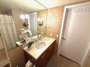 50 Biscayne Blvd 705, Miami FL 33132