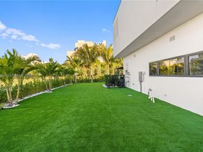 16773 S Botaniko Dr S, Weston FL 33326