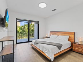 16773 S Botaniko Dr S, Weston FL 33326