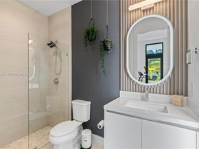 16773 S Botaniko Dr S, Weston FL 33326