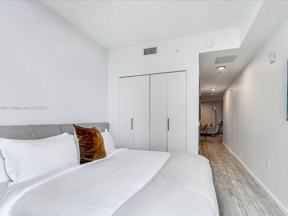 398 NE 5th Street 1515, Miami FL 33132