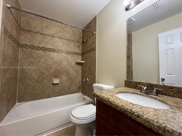 8016 NW 29th St, Sunrise FL 33322