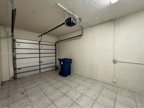 8016 NW 29th St, Sunrise FL 33322
