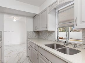 7906 NW 74th Ave, Tamarac FL 33321