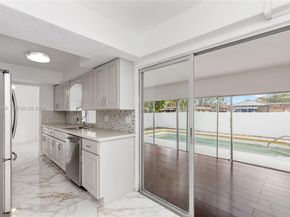 7906 NW 74th Ave, Tamarac FL 33321