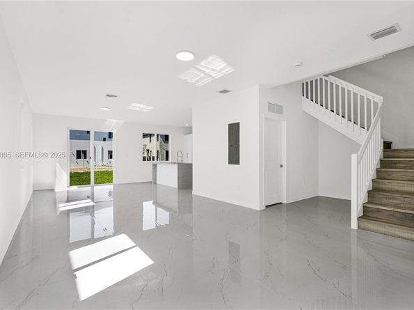 22465 SW 125 ave, Miami FL 33170