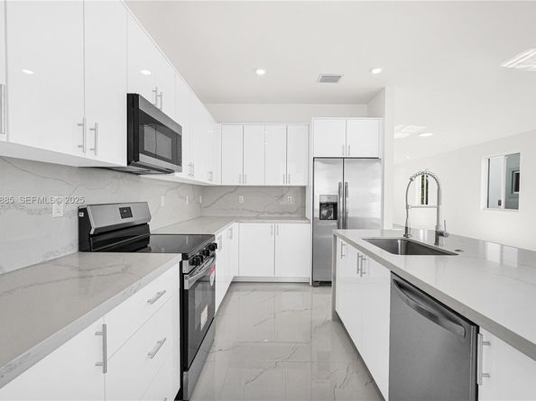 22465 SW 125 ave, Miami FL 33170