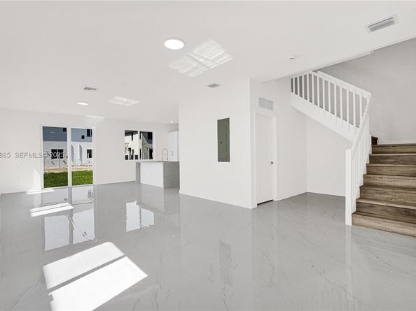 22465 SW 125 ave, Miami FL 33170