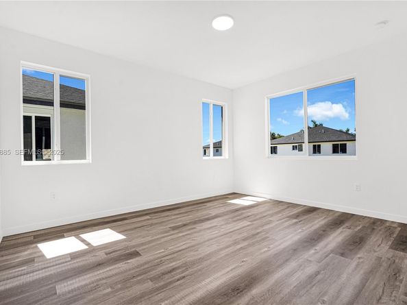 22465 SW 125 ave, Miami FL 33170