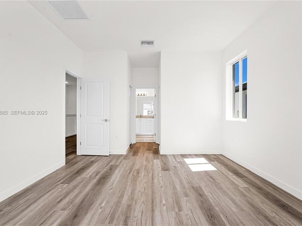 22465 SW 125 ave, Miami FL 33170