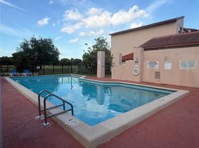 575 W Park Dr 202, Miami FL 33172