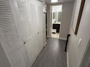 575 W Park Dr 202, Miami FL 33172