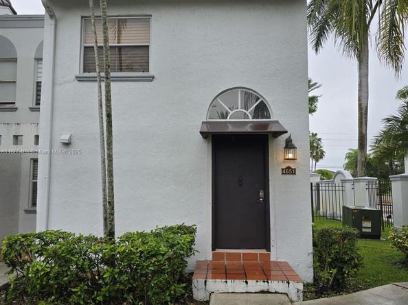 4651 NW 97th Ct 33, Doral FL 33178