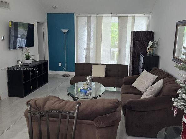 4651 NW 97th Ct 33, Doral FL 33178