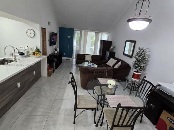4651 NW 97th Ct 33, Doral FL 33178