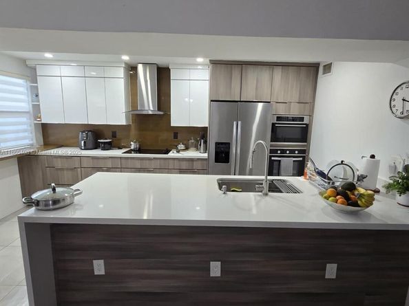 4651 NW 97th Ct 33, Doral FL 33178