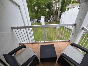 4651 NW 97th Ct 33, Doral FL 33178