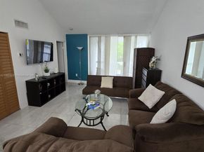 4651 NW 97th Ct 33, Doral FL 33178
