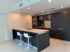200 Biscayne Boulevard Way 304, Miami FL 33131