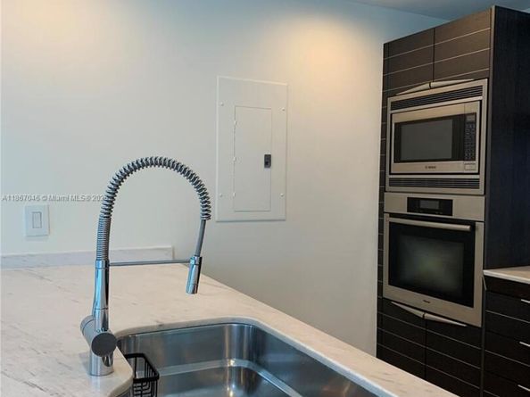 200 Biscayne Boulevard Way 304, Miami FL 33131