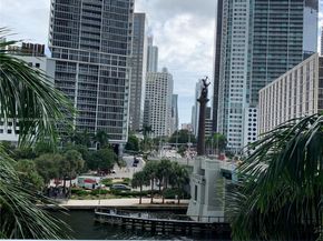 200 Biscayne Boulevard Way 304, Miami FL 33131