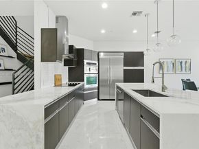 606 NE 14th Ave, Fort Lauderdale FL 33304