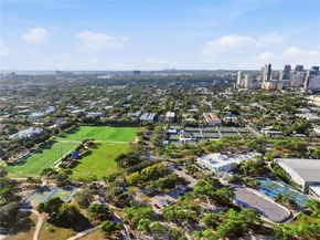 606 NE 14th Ave, Fort Lauderdale FL 33304