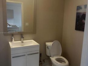 2505 NE 193rd St 4114, Miami FL 33180