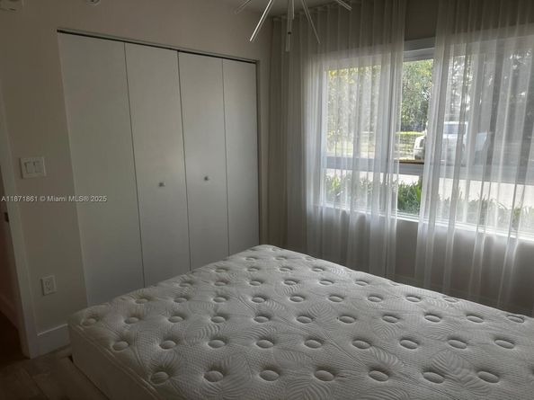 2505 NE 193rd St 4114, Miami FL 33180
